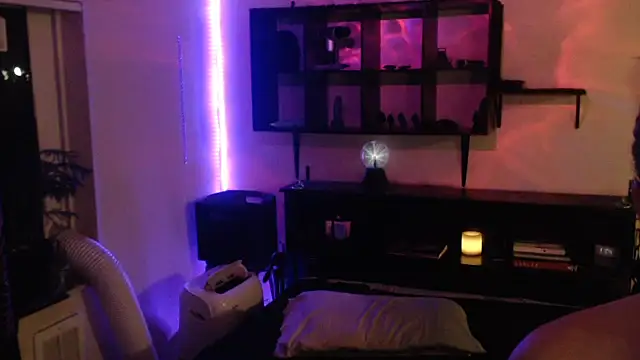 Daddy_Werewolf Webcam Show