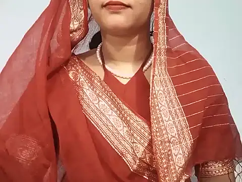 Adhiti_1's Live XXX Chat