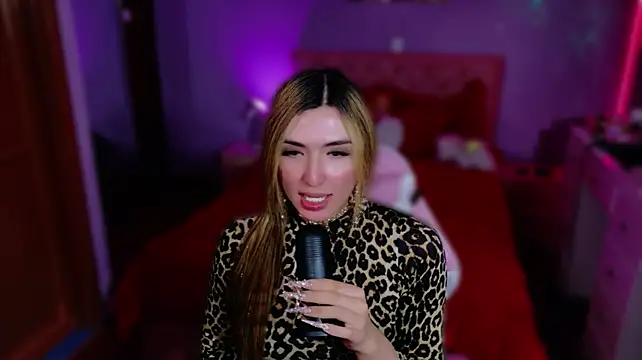 scarlettdivine_'s Live XXX Chat