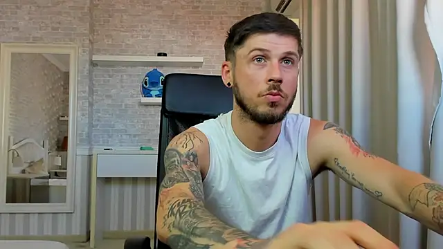 JonahShaw Live XXX-Chat