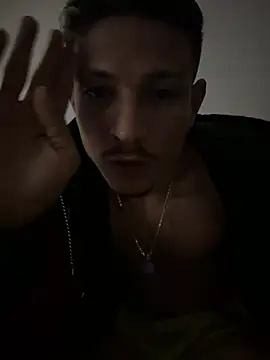 Онлайн чат XXX BINHO_ZANARDI