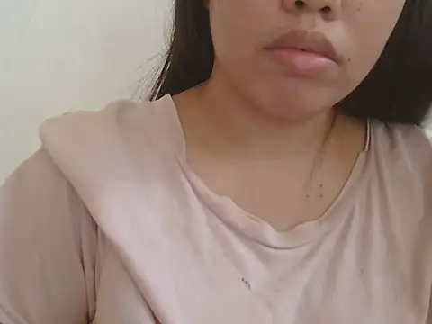 ChubbyButty Adlı Modelin Canlı XXX Sohbeti