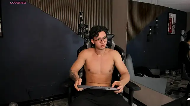 Axxel_Muscle – Live XXX-chat