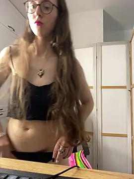 צ'אט XXX בשידור חי של MartiniiSelenna