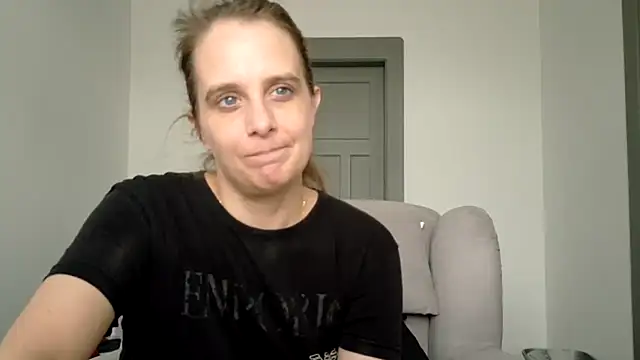 Chat +18 de Chantalee ao vivo