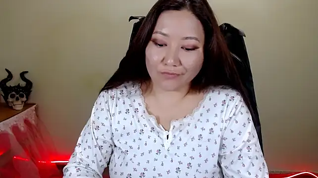 Chat XXX en directo de LisaAsianFlower