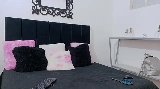 دردشة AriCole_ الجنسية المباشرة