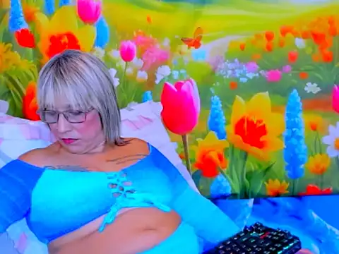 indianroxy: онлайн-секс-чат