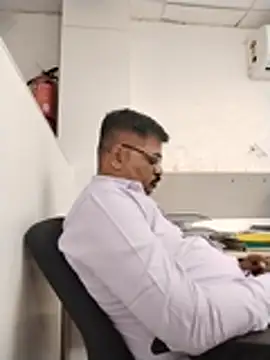 Desi_Gujju_Boy Pertunjukan Webcam