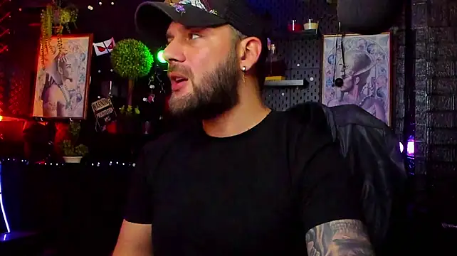 Онлайн чат XXX LexHardy