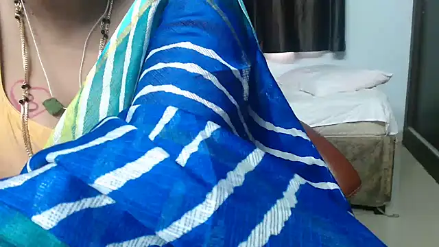 sunitha-3's Live XXX Chat