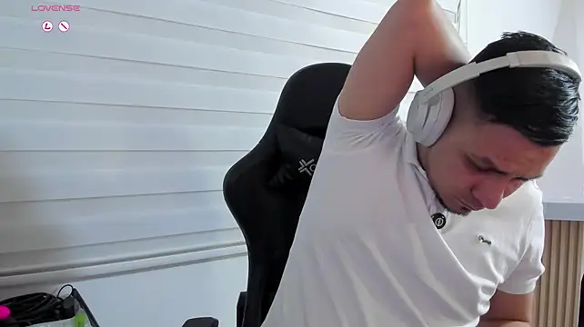 Rick_Adams' Live XXX Chat