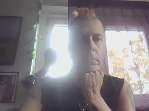 SHARPSkinheadn Live XXX chat
