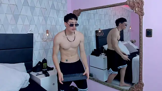Chat XXX ao vivo de TheGhostforeeonss