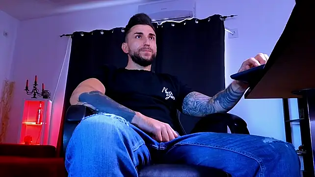 Chat XXX en directo de MightyAaron66
