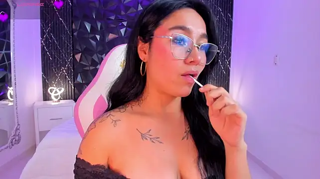 AnaiaClarck's Live XXX Chat