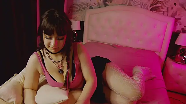 PollyCrystalのライブXXXチャット
