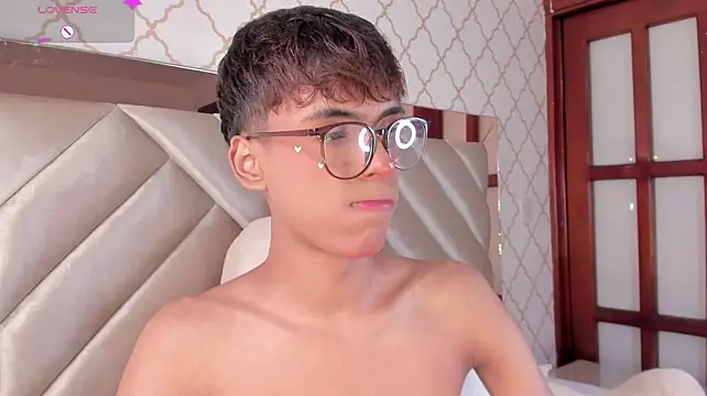 KaelSoft_ Live XXX-chat