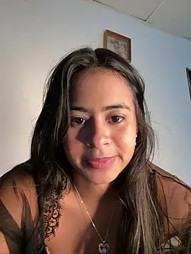 lucirganaxxx's Live XXX Chat