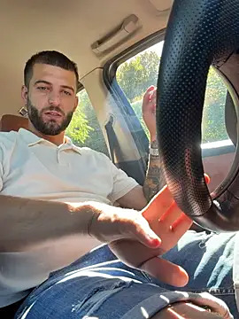 Pablo_Hornyguy95 Chat XXX live