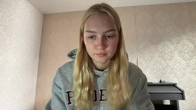 blondegirl2026's Live XXX Chat
