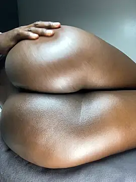 צ'אט XXX בשידור חי של Hazel_slimthickk