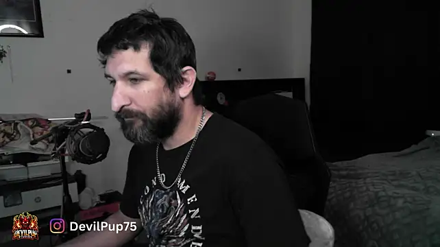 DevilPup75_ Chat XXX in diretta