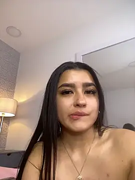Chatroom XXX en direct de Emilygh1_