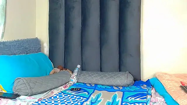 Slim_Thickiey – Naživo XXX chat