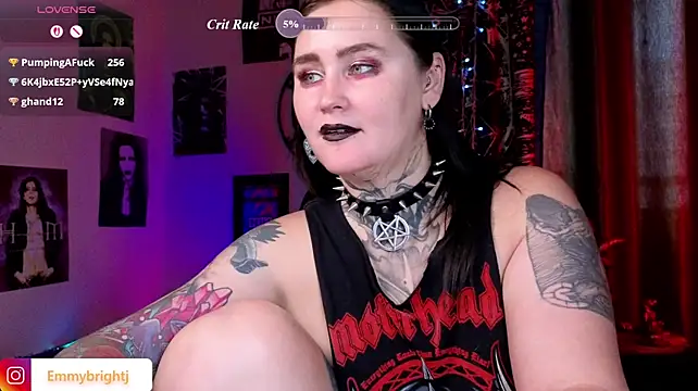 Emmybrightj_ Adlı Modelin Canlı XXX Sohbeti