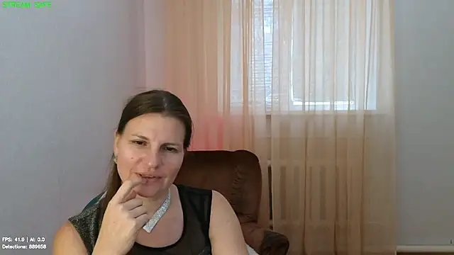 Chatroom XXX en direct de Mirabelle_Velvet
