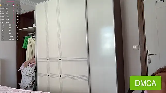 JuliaPierce Adlı Modelin Canlı XXX Sohbeti
