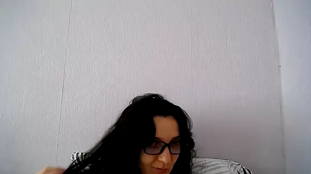 Shiny_gine's Live XXX Chat