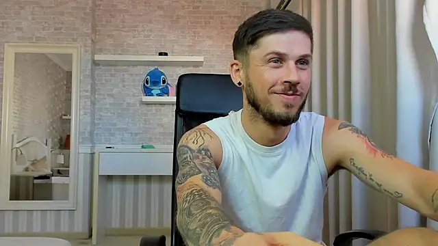 JonahShaw's Live XXX Chat