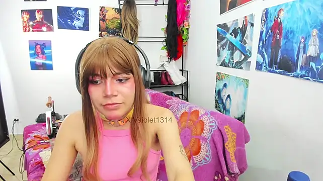 צ'אט XXX בשידור חי של VaioletUwU