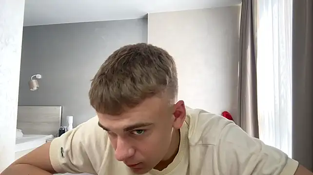 SoloFury élő XXX-chatje
