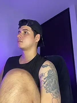 XXX chat uživo modela BjornSteel