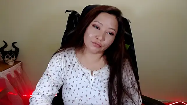 Czat XXX na żywo – LisaAsianFlower