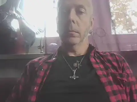 SHARPSkinhead Chat XXX in diretta