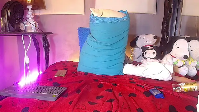 XXX chat uživo modela Ehkay_