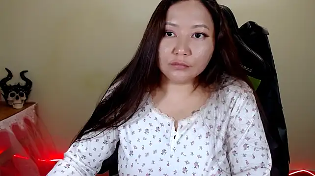 LisaAsianFlower Chat XXX in diretta