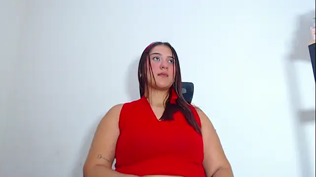 zaphiro_skye Adlı Modelin Canlı XXX Sohbeti