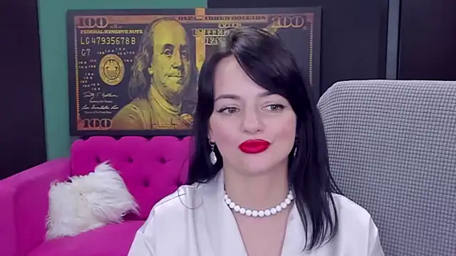BellaRowan Adlı Modelin Canlı XXX Sohbeti