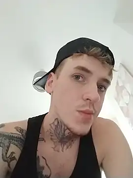 AceMonroe Show in webcam