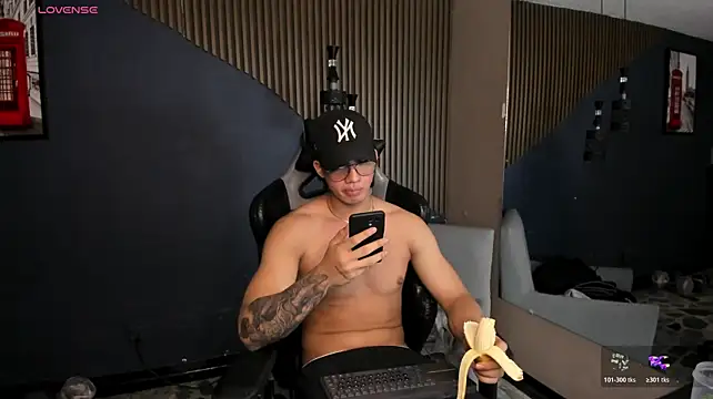 Chat XXX ao vivo de Axxel_Muscle