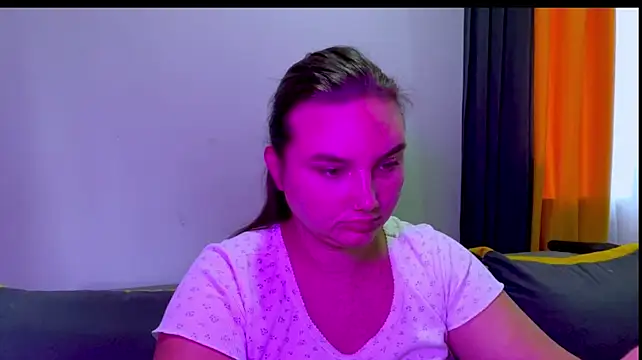 Dreamyblushfairy's Live XXX Chat