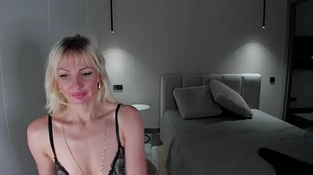 XXX chat uživo modela MadameMila