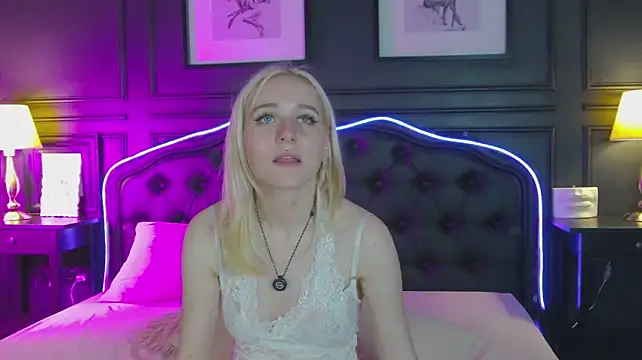 Chatroom XXX en direct de EmmaLaurentis