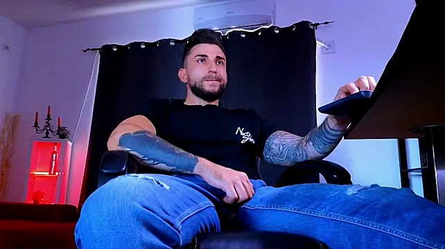 Chat +18 de MightyAaron66 ao vivo