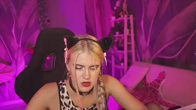 KattyWilde Live XXX-Chat